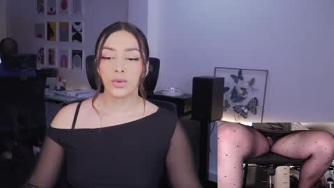 Snapshot of kimberly_clars chatting on 12-02-25, 07:09 Kimberly 1200-1900 GMT-5 online show from 12-02-25, 07:09