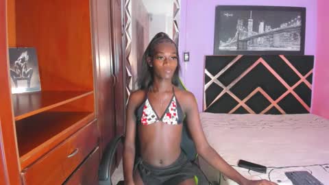 Snapshot of kimberly_ebonny chatting on 11-02-25, 01:35 kimberly_ebonny online show from 11-02-25, 01:35