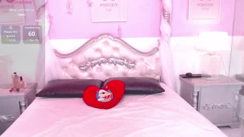 Snapshot of kimberlybale chatting on 06-04-26, 08:37 online show from 06-04-26, 08:37