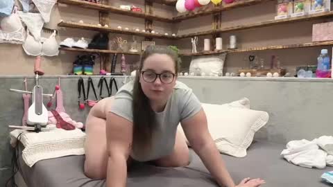 kimberlycaprice online show from 02-25-25, 05:19