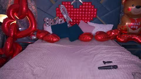 Kim online show from 02-17-26, 01:51