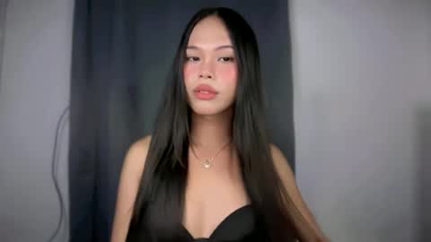 Snapshot of kimchi6969 chatting on 06-15-26, 05:15 Reyna online show from 06-15-26, 05:15