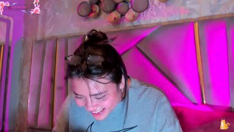  KIM  online show from 02-11-26, 02:49