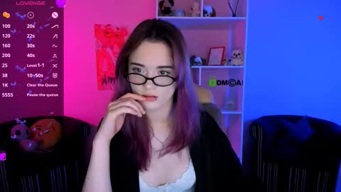 kimi_glow online show from 09-20-25, 07:04