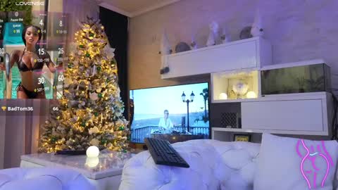 Kim online show from 12-12-24, 07:41