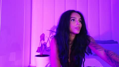 Kim online show from 01-05-25, 04:59