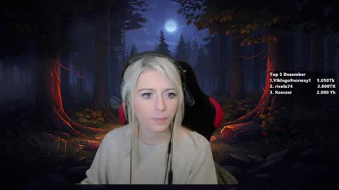 Wolfs Girl online show from 12-11-24, 10:06