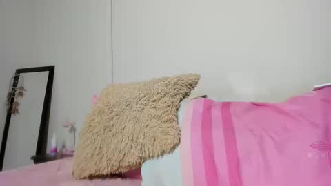 Kim Joy online show from 02-17-25, 01:21