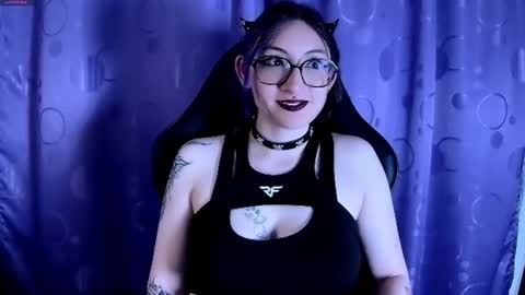 Snapshot of kimlennox_ chatting on 01-29-25, 02:19   online show from 01-29-25, 02:19