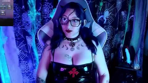 Snapshot of kimlennox_ chatting on 10-24-25, 01:51   online show from 10-24-25, 01:51