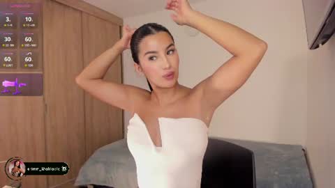 Snapshot of kimm_khalifa chatting on 07-08-26, 01:10 Kim online show from 07-08-26, 01:10