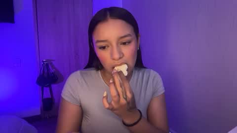 Snapshot of kimmi_foxy chatting on 06-02-26, 11:45 kimmi online show from 06-02-26, 11:45