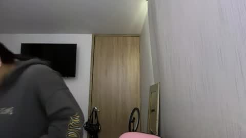 Snapshot of kimmi_foxy chatting on 06-27-26, 11:37 kimmi online show from 06-27-26, 11:37