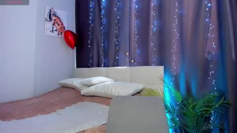 kimmy1_powell online show from 10-25-25, 04:31