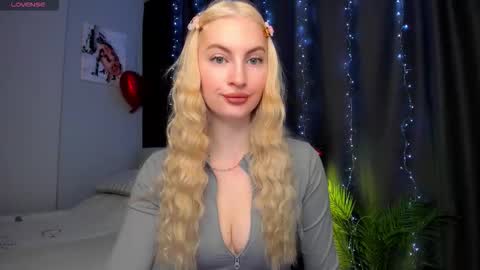 kimmy1_powell online show from 11-04-25, 04:11