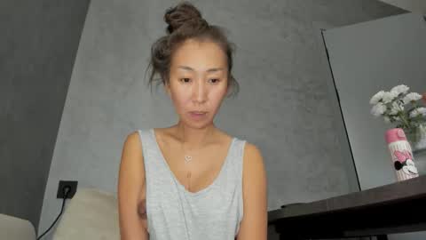 Kimmy online show from 10-29-25, 03:03