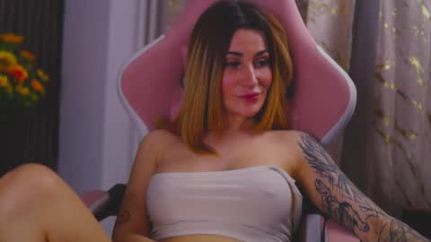 KimSkye online show from 02-05-25, 03:52