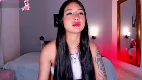 Snapshot of kimtayloor chatting on 06-22-26, 03:25 Kim online show from 06-22-26, 03:25