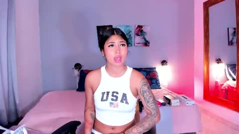 Snapshot of kimtayloor chatting on 07-17-26, 07:52 Kim online show from 07-17-26, 07:52