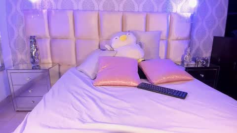 Kim  online show from 01-17-26, 07:50