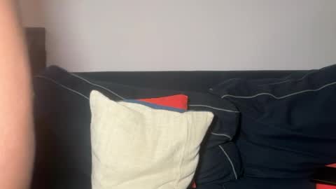 Snapshot of kinda_horny_right_now chatting on 06-04-26, 12:33 Isaac online show from 06-04-26, 12:33