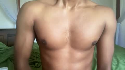 Snapshot of kinda_horny_right_now chatting on 06-23-26, 04:54 Isaac online show from 06-23-26, 04:54