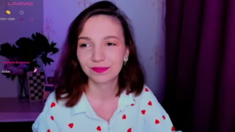 Snapshot of kindhazelhere_ chatting on 06-23-26, 06:33 Hazel online show from 06-23-26, 06:33