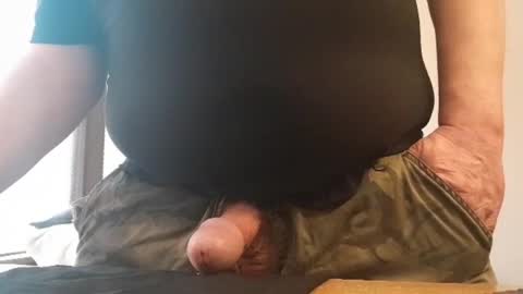 Kindofabear online show from 04-16-26, 08:42