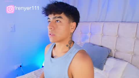 Snapshot of king_azahell chatting on 06-12-26, 03:16 king help me reach 100 likes online show from 06-12-26, 03:16