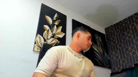 Angel Falconer online show from 12-01-25, 12:15