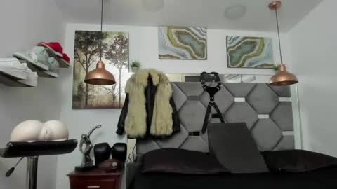 Snapshot of king_fitt_ chatting on 01-28-25, 08:04 HOT MEN BLACK online show from 01-28-25, 08:04