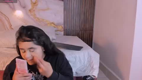 Snapshot of king_lovely_horny chatting on 06-20-26, 11:24 KING online show from 06-20-26, 11:24