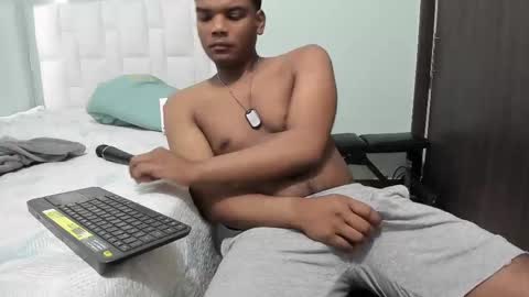 Snapshot of king_men2 chatting on 02-15-25, 09:59 king_men2 online show from 02-15-25, 09:59