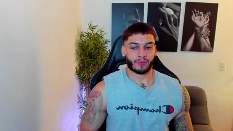 Snapshot of king_of_kings__ chatting on 01-17-25, 03:00 king_of_kings__ online show from 01-17-25, 03:00