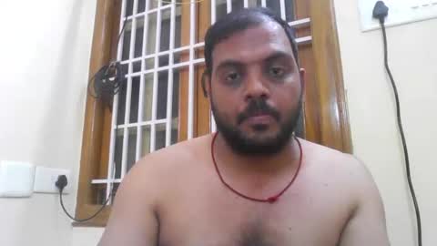 Snapshot of kingalpines1 chatting on 10-25-25, 05:40 kingalpines1 online show from 10-25-25, 05:40