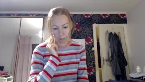 sexysexyhotwetpinkredpussy online show from 09-18-25, 08:00
