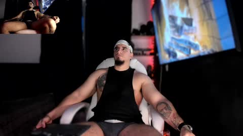 Snapshot of kingbear777 chatting on 12-12-24, 08:36 King Bear online show from 12-12-24, 08:36