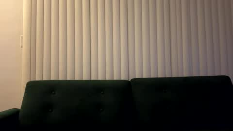 Snapshot of kingdabiggest chatting on 10-14-25, 06:25 KingDaBiggest online show from 10-14-25, 06:25