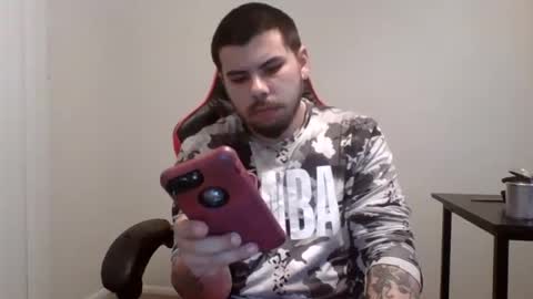 Snapshot of kingjames0627 chatting on 02-05-25, 04:27 James online show from 02-05-25, 04:27