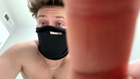 The biggest youve seen online show from 03-08-26, 07:45