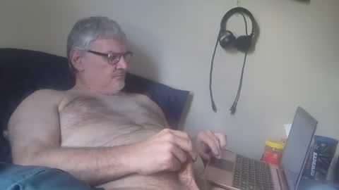 kingtongue10 online show from 03-06-26, 09:00