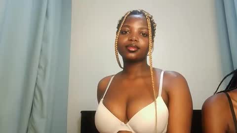 Lola online show from 10-25-25, 10:15