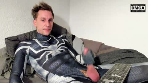Snapshot of kinky_spidey chatting on 12-23-24, 05:17 kinky_spidey online show from 12-23-24, 05:17