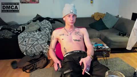 Snapshot of kinky_spidey chatting on 01-17-25, 05:51 kinky_spidey online show from 01-17-25, 05:51
