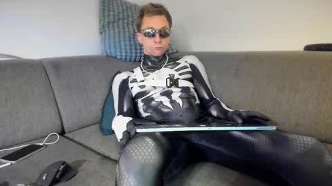 Snapshot of kinky_spidey chatting on 11-01-25, 01:57 kinky_spidey online show from 11-01-25, 01:57