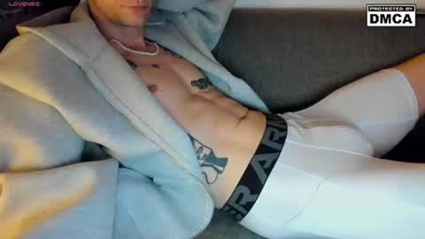 Snapshot of kinky_spidey chatting on 06-14-26, 02:09 kinky_spidey online show from 06-14-26, 02:09