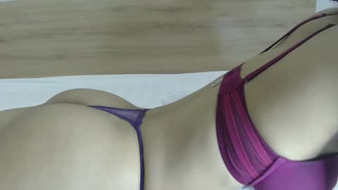 Snapshot of kinkyarab48449 chatting on 05-13-26, 10:12 Kinkyarab48449 online show from 05-13-26, 10:12