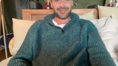 M online show from 11-12-25, 02:28