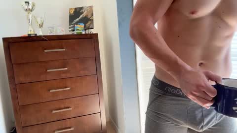 Snapshot of kinkybuffboy chatting on 12-20-24, 05:29 kinkybuffboy online show from 12-20-24, 05:29