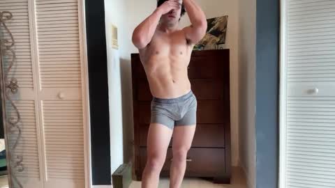 Snapshot of kinkybuffboy chatting on 01-21-25, 05:20 kinkybuffboy online show from 01-21-25, 05:20